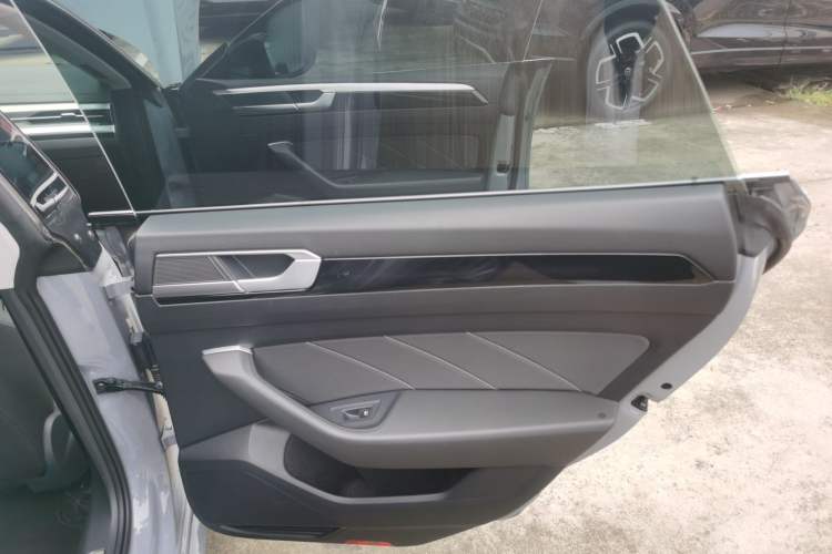 Used Volkswagen FAW-Volkswagen CC 2024 380TSI Striking Edition
