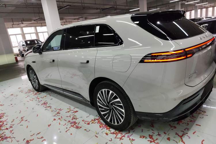 Used  Star Era ET 2024 Extended-Range 240 Ultra All-Wheel Drive
