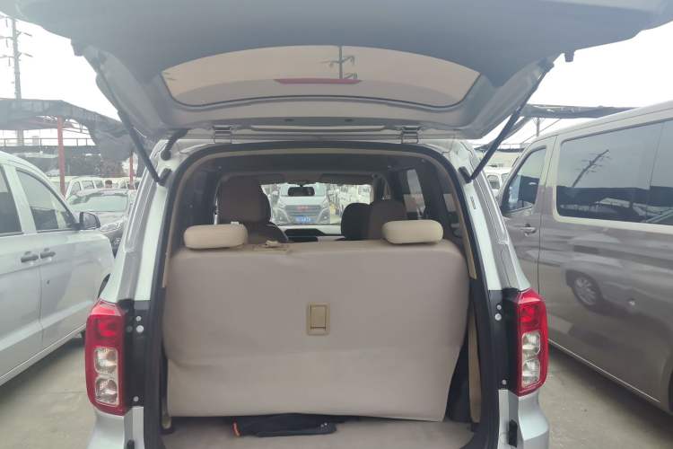 Used Wuling Hongguang 2019 1.5L S Standard Version China VI LAR