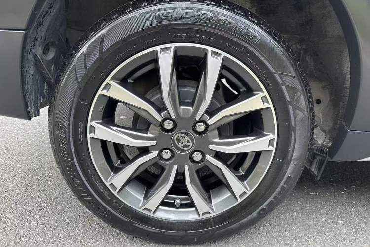 Used Toyota YARiS L 2021 X-Trail 1.5L CVT Luxury Edition
