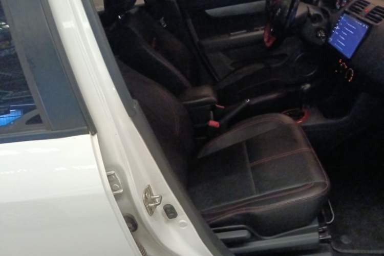 Used Suzuki Swift 2016 1.5L Automatic Fashionable Coolplay Edition
