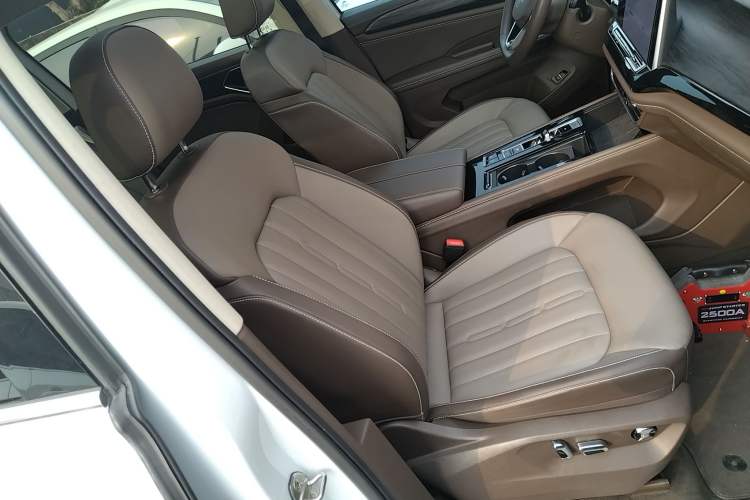 Used Volkswagen Viloran 2024 330TSI Luxury Edition
