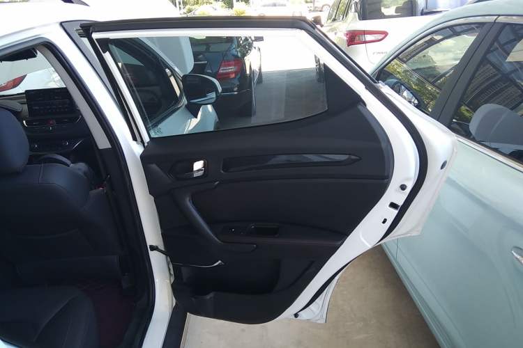 Used  Refine S3 2017 1.6L CVT Luxury Smart Model
