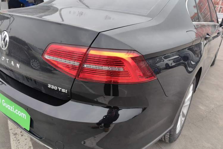 Used Volkswagen Magotan 2019 330TSI DSG Leading Edition China V Standard
