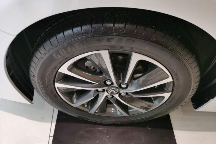 Used Lexus CT 2017 CT200h Elite Edition Monotone China VI