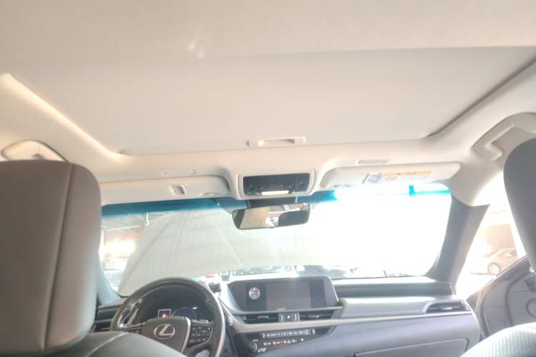 TDK.VehicleDetails.img