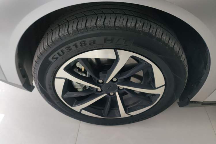 Used AION Y 2024 Younger Star Edition