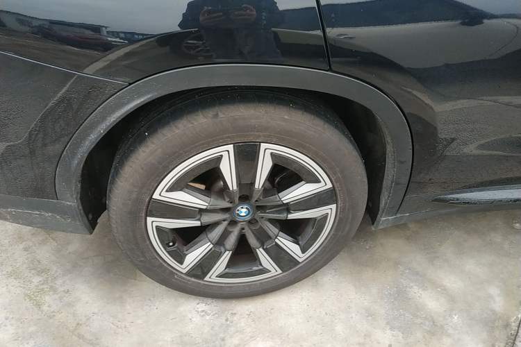 Used BMW iX3 2021 Updated Leading Edition
