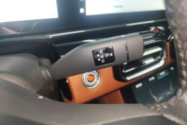 Used JETOUR Shanhai Shanhai L7 2024 1.5T 120km ULTRA 7-Seater
