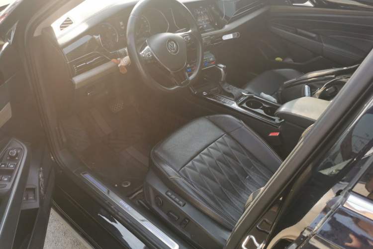 Used Volkswagen Passat New Energy 2020 430 PHEV Hybrid Luxury Edition China VI Standard
