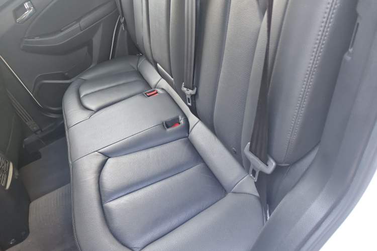 Used Venucia T70 2015 2.0L CVT Smart Edition