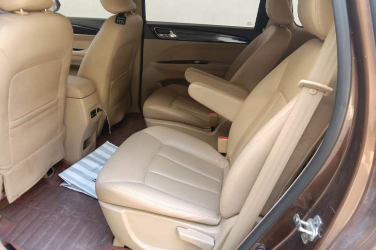 Used Baojun 730 2016 1.5L Manual Comfort Version 7 Seats China V Emission Standard
