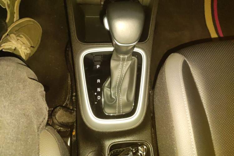 Used Kia kx1 Stonic 2021 1.4L Automatic Fun & Sport Edition
