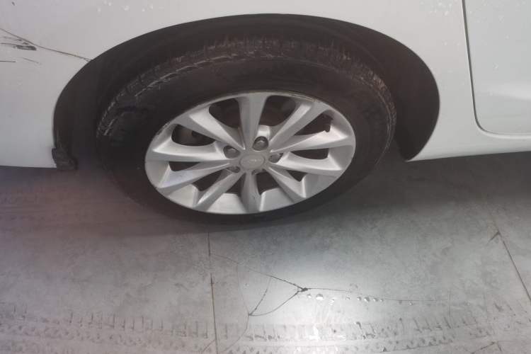 Used Chevrolet Cruze 2017 1.5L Automatic Pioneer Sunroof Edition
