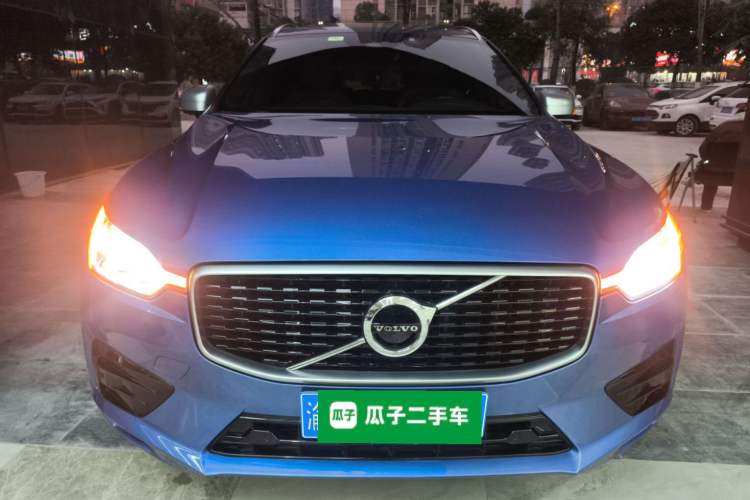 Used Volvo XC60 2019 T5 4x4 Smart & Dynamic Sport Edition China VI Standard