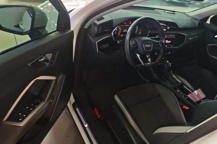 Used Audi Q3 2022 35 TFSI Fashion Dynamic Model
