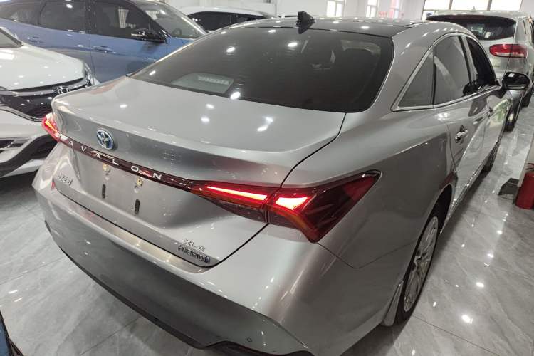 Used Toyota Avalon 2022 Dual-Engine 2.5L XLE Premium Edition
