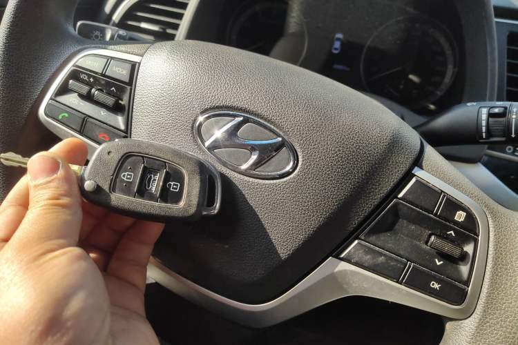 Used Hyundai Elantra 2016 1.6L Automatic ZhiXuan – Elite Version