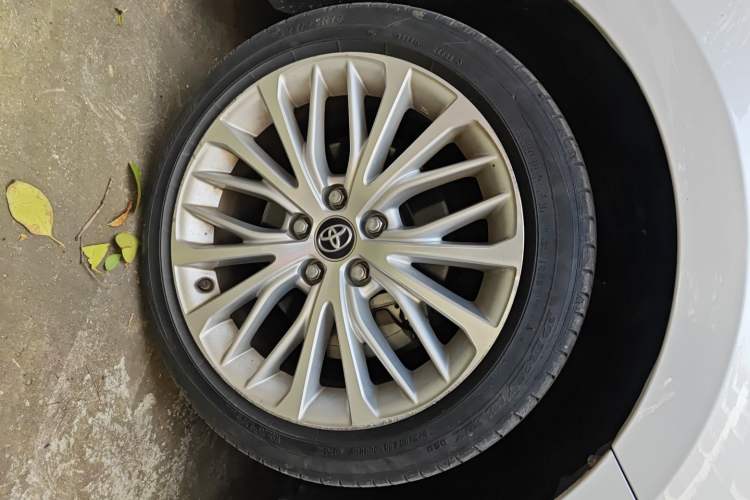 Used Toyota Camry 2018 2.5G Luxury Edition
