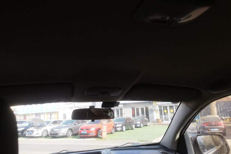 Used Isuzu JLM 2018 2.8T Classic Edition 4x4 Luxury Version JE493ZLQ5F
