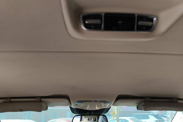 Used Mercedes-Benz V-Class 2016 V 260 Avantgarde Edition
