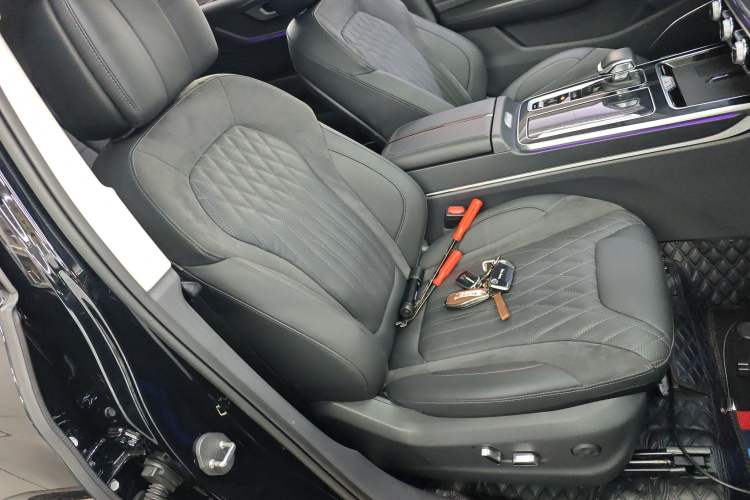 Used Hongqi HS5 2023 2.0T Four-Wheel Drive Flagship Pro Edition
