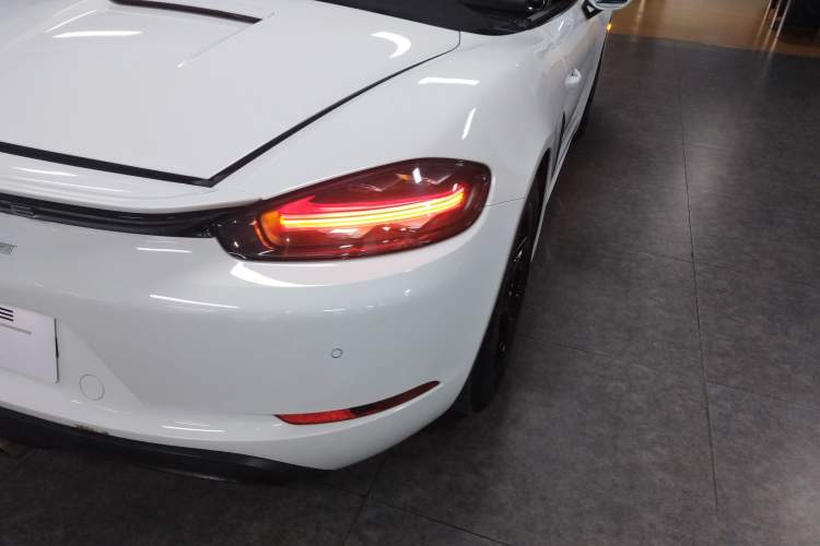 Used Porsche 718 2018 Boxster 2.0T
