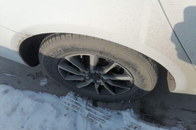 Used Geely Auto Emgrand 2019 Leading Edition 1.5L Manual Luxury Model China VI Standard
