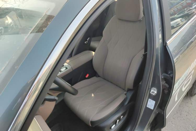 Used Chery Fengyun T8 2025 1.5T 130km Deluxe Version 5 Seats