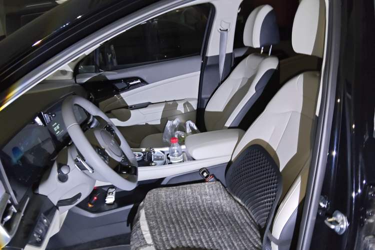 Used Kia Sportage (Chinese Domestic Model) 2023 1.5T Two-Wheel Drive Prestige Edition