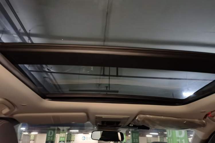 Used Honda Breeze 2023 240TURBO Two-Wheel-Drive Luxury Edition 5 Seats