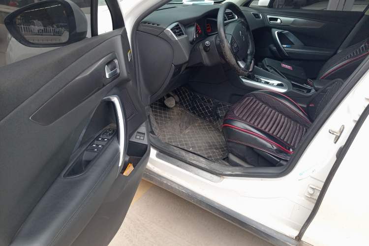 Used DS 6 2016 1.6T Elegant Edition THP160
