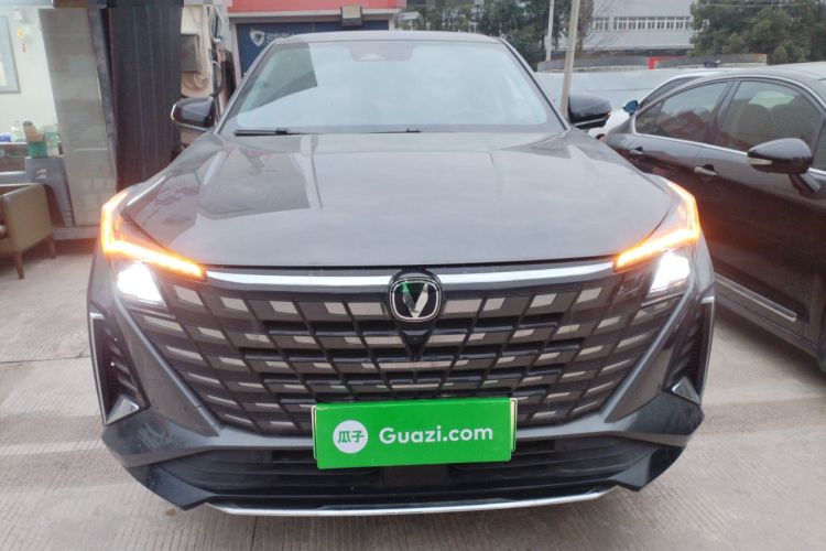 Used Changan UNI-Z New Energy 2024 Blue Whale Smart Electric iDD 125km Beyond Edition
