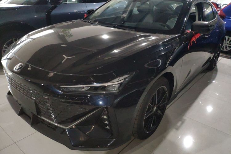 Used Changan UNI-V iDD 2023 ZhiDian iDD 1.5T 113km Smart & Fun Version