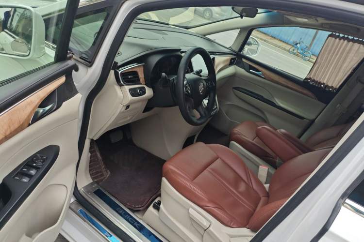 Used Buick GL8 2017 ES 28T Comfort Model China V Standard
