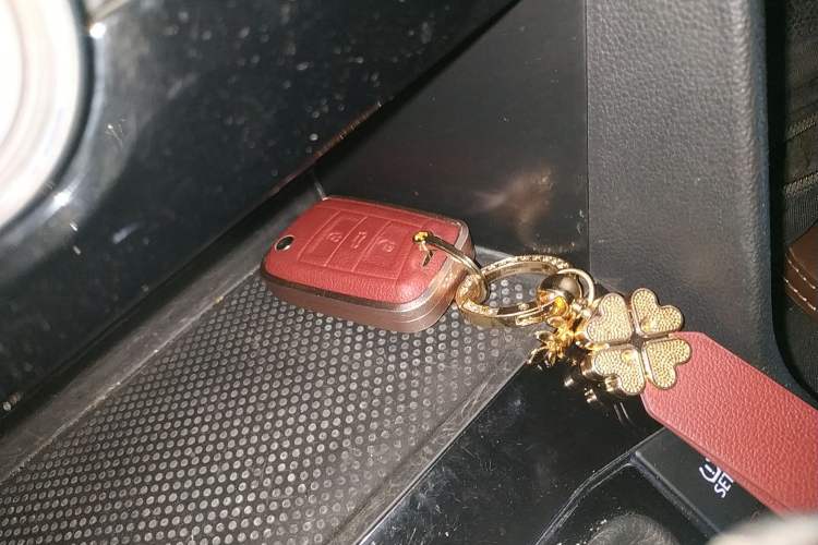 Used Volkswagen Tiguan L 2019 Revised 330TSI Automatic Two-Wheel Drive Smart & Luxury Edition China VI Standard
