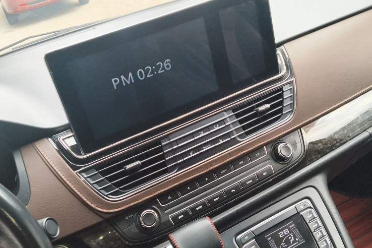 Used SAIC MAXUS G10 2016 2.0T Automatic Luxury Executive Edition