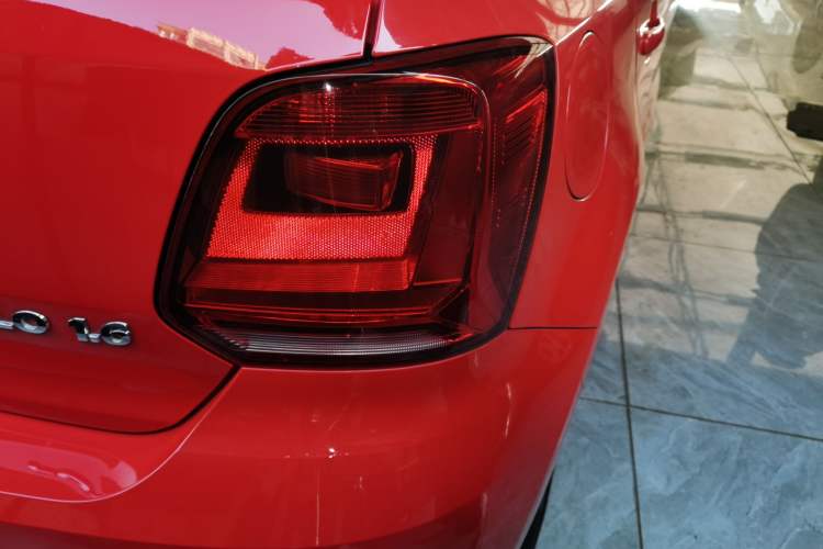 Used Volkswagen Polo 2014 1.6L Automatic Comfort Edition
