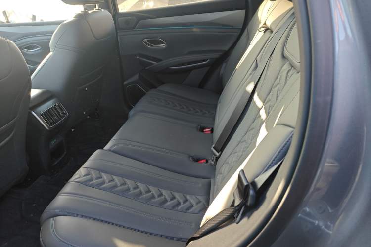 Used BYD Song L DM-i 2025 Intelligent Driving Version 160 km Excellence Edition