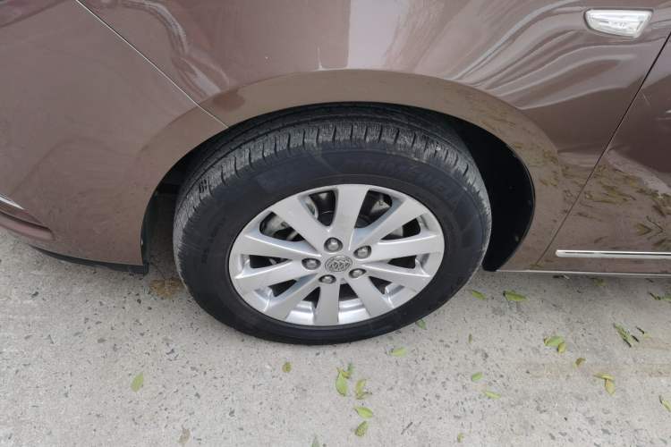 Used Buick GL8 2018 28T Luxury Model China VI Standard