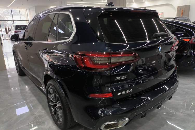 Used BMW X5 2022 Restyled xDrive 30Li Luxury Version M Sport Package