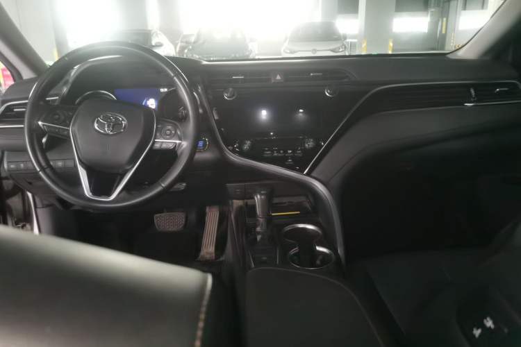 Used Toyota Camry 2019 Revised Version 2.0G Luxury Edition
