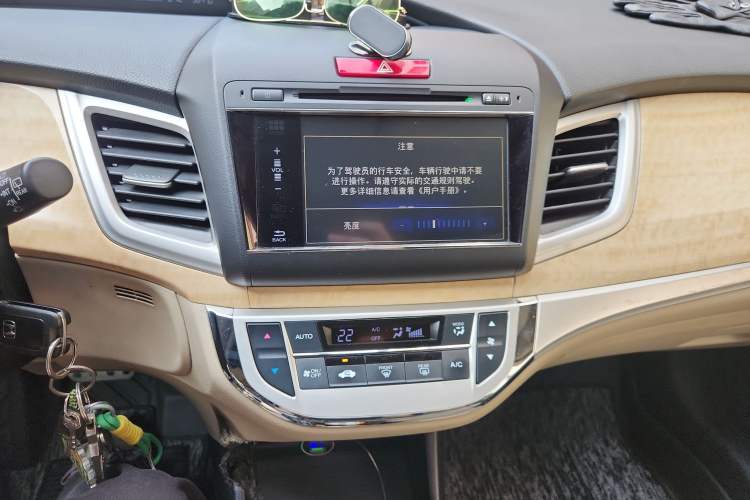 Used Honda Jade 2013 1.8L automatic Comfort version 5 seats
