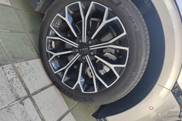 Used Zeekr 007 2024 Rear-Drive Enhanced Version 75 kWh
