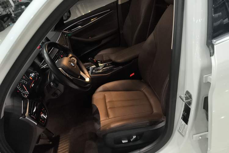 Used BMW 5 Series 2019 525Li Luxury Package