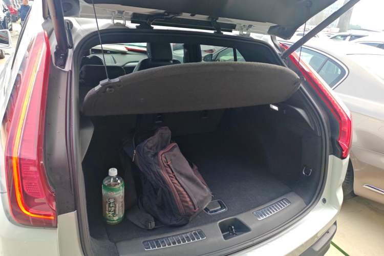 Used Cadillac XT4 2018 28T Two-Wheel Drive Leading Version
