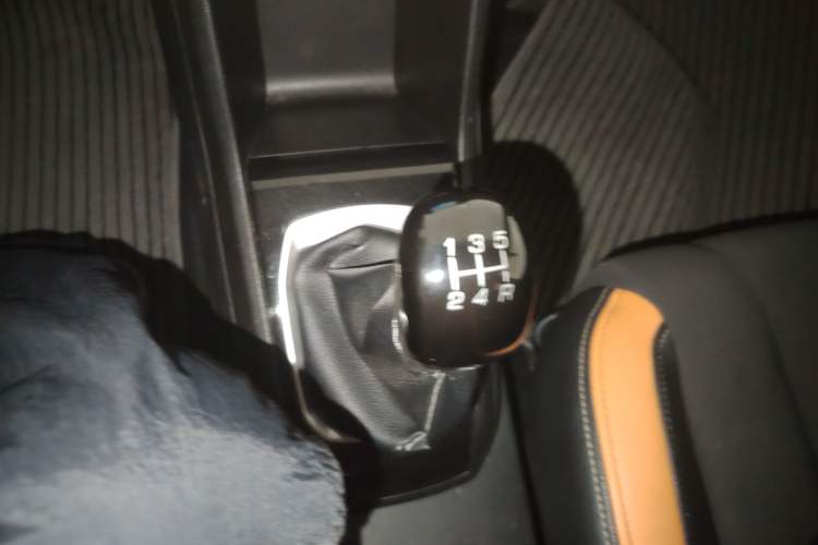 Used Baojun 310 2016 1.2L Manual Fashionable Edition