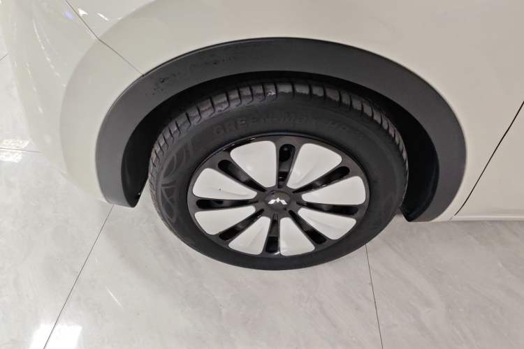 Used Wuling Bingo 2023 333 km Lingxi Connected+ Version
