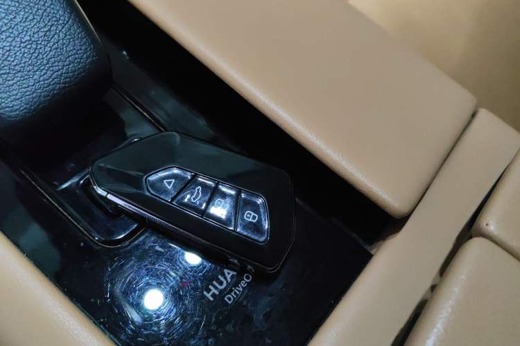 Used Hima AITO M5 2022 Extended-Range Four-Wheel Drive Performance Version
