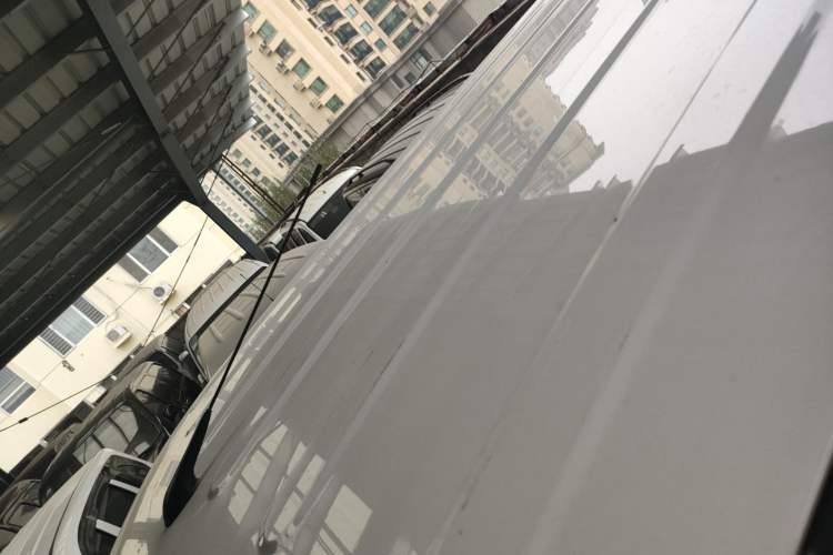 Used Wuling Yangguang 2024 300km Comfort-Grade Passenger Van 60kW
